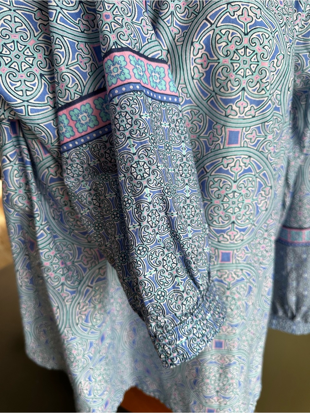 Talbots Blue and Pink Medallion Print Peasant Top -L - Picture 5 of 11